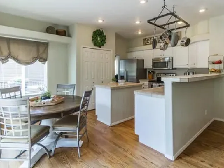 1333 Lookout Springs Dr — Photo 27