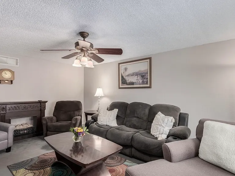 4405 N 71st Dr — Photo 12