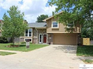 16514 Riggs St, Omaha, NE 68135