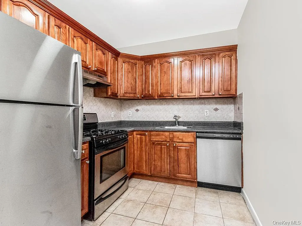 1 bed, 1.0 bath, 800 sqft, $2,300 — Photo 2
