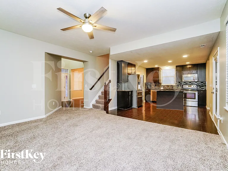 4015 Peregrine Pass Dr — Photo 4