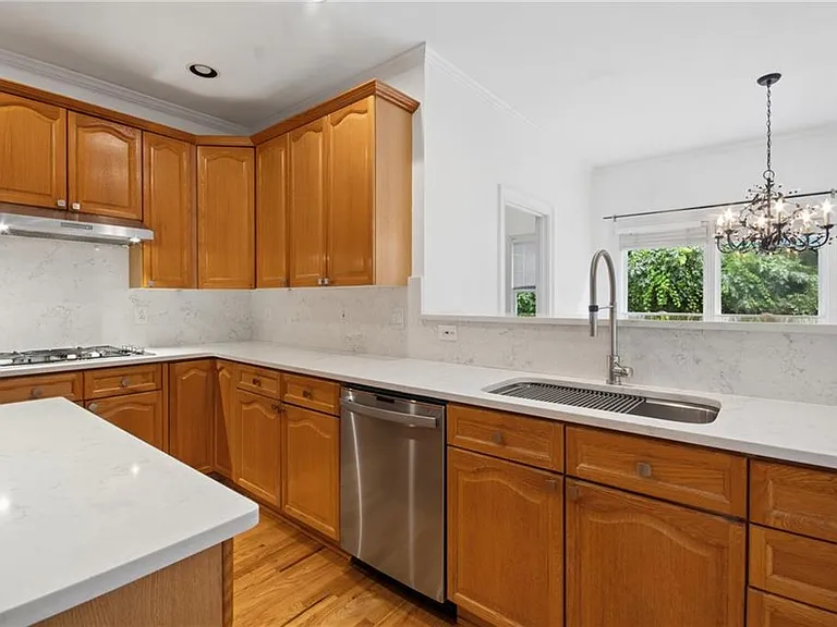 270 Edwardton Ct — Photo 14
