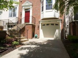 14610 Stream Pond Dr, Centreville, VA 20120