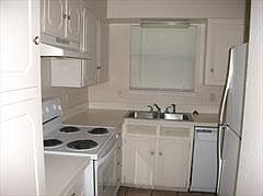 3rd image of 3920 Scruggs Dr