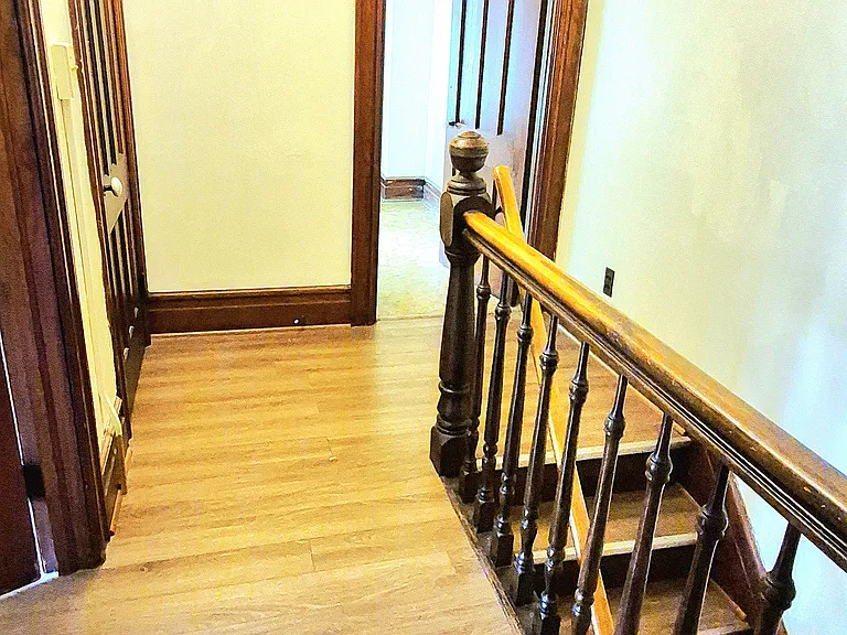 408 N Madison St — Photo 11