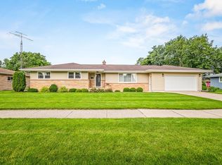 1031 N Sumac Dr, Janesville, WI 53545