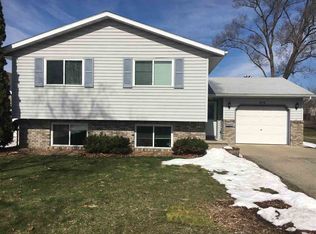 270 Waterloo, Fall River, WI 53932