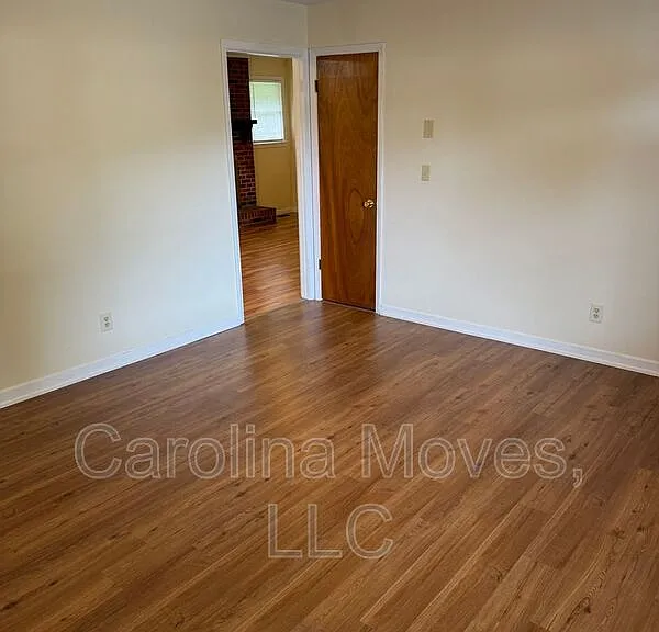 107 Bismark Dr — Photo 10