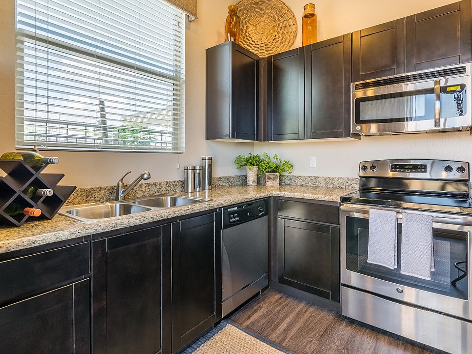 Kitchen (1 Bedroom)