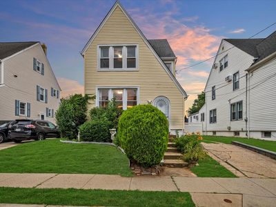 48 Carstairs Road, Valley Stream, NY, 11581
