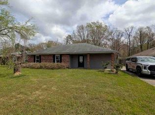 8677 Shadow Springs Blvd, Denham Springs, LA 70726