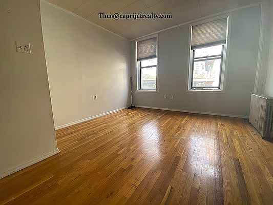 2nd image of 18 Skillman Ave APT 2L