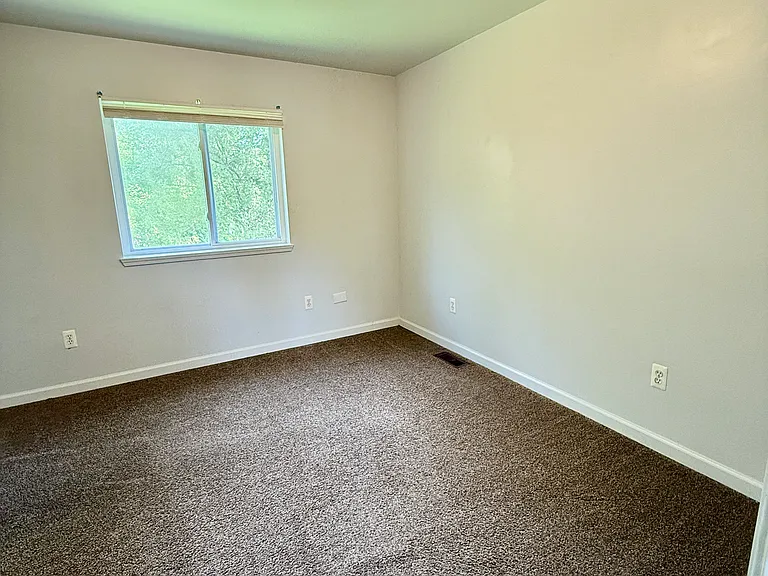 31543 Alpena Ct — Photo 8