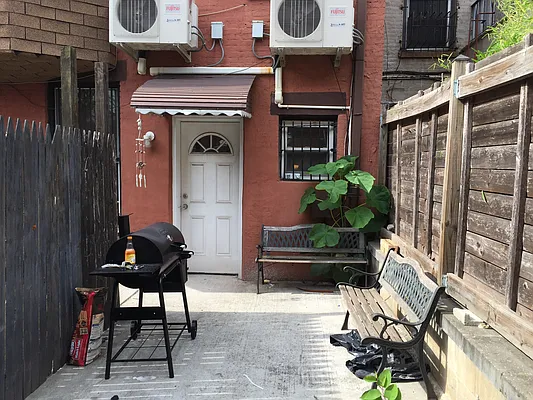 Rented by Elite NY Holdings | media 67