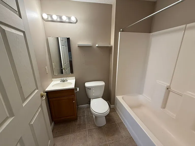 Columbia Square Apartments — Photo 5