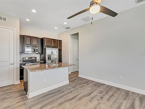 4th image of 7903 Greengard St