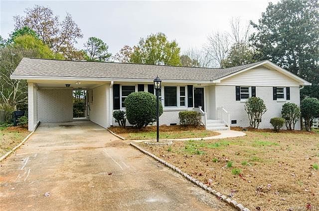 1st image of 3018 Cresthill Dr