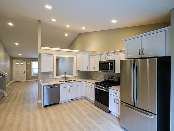 4th image of 6117 Summerset Dr