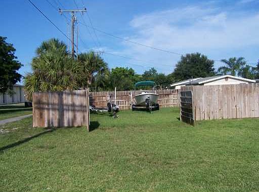 5th image of 817 Alamanda Dr