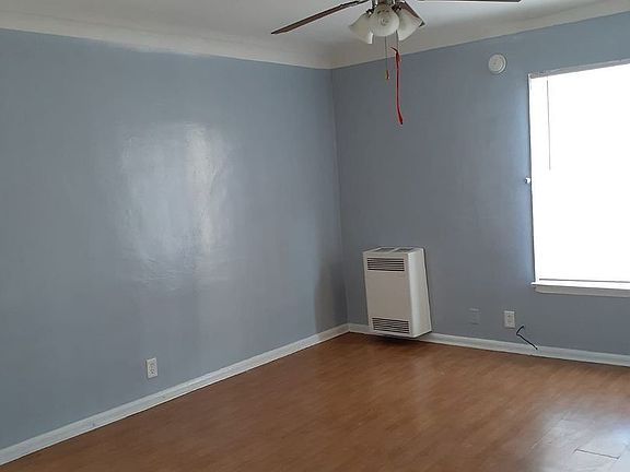 3rd image of 338 N New Hampshire Ave APT 7