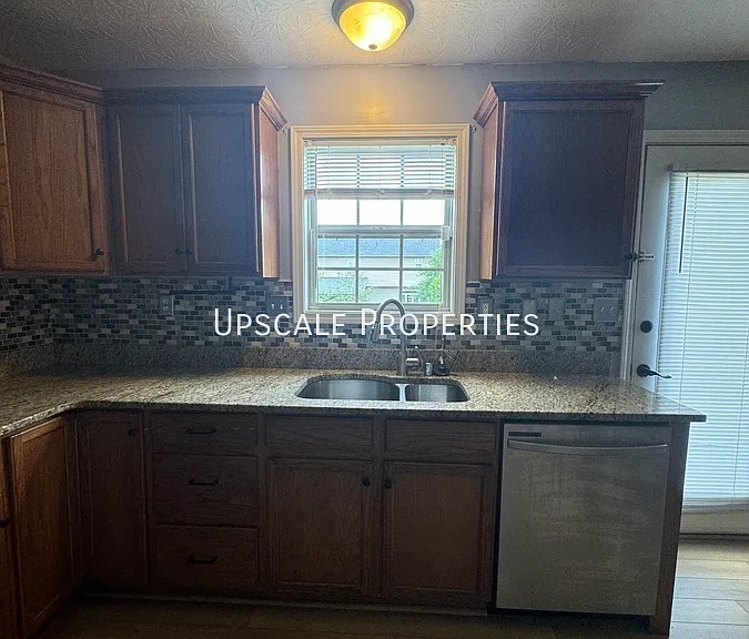 608 Vonbryan Trce — Photo 15