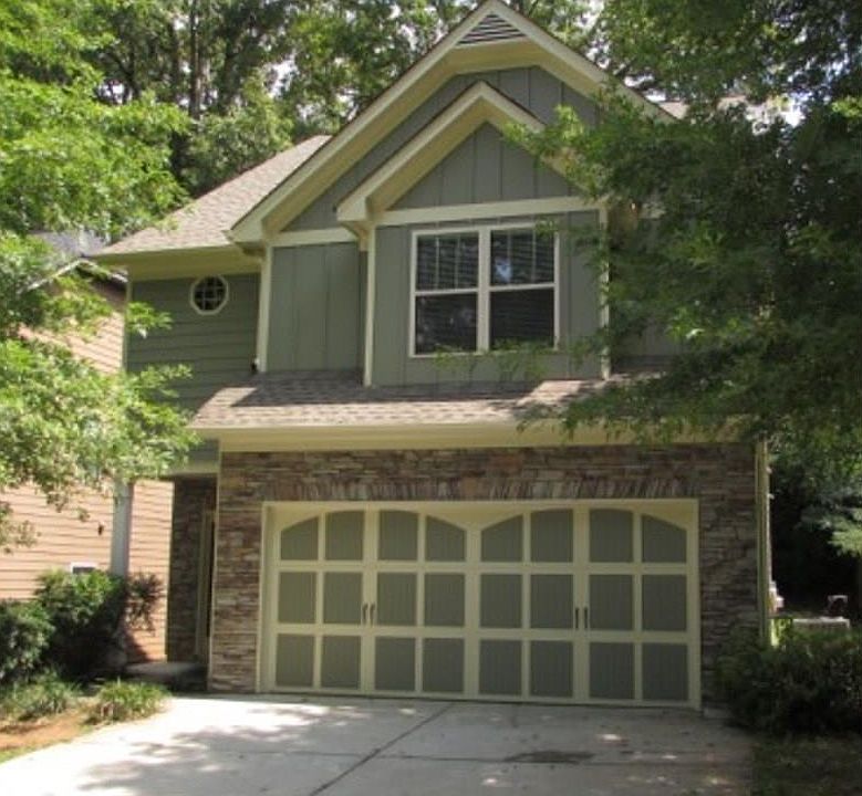 1st image of 404 Shelia Way