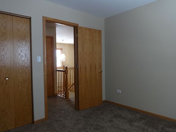 3rd image of 19227 Thornham Ln