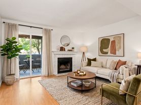 760 Canyon Oaks Dr, Oakland, CA