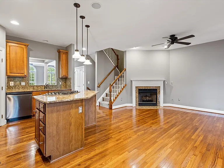10363 Gershwin Ct — Photo 10