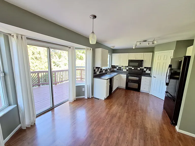 1502 Glenn Brooke Woods Cir — Photo 4