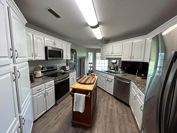 4th image of 1014 J Saunders Rd