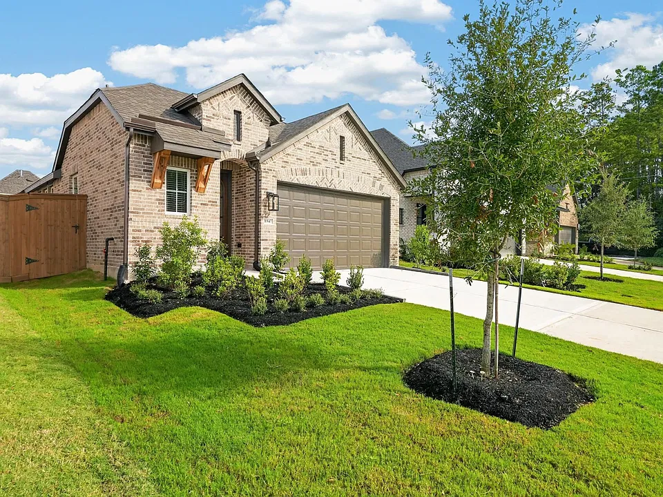 8947 Blackwoods Ct