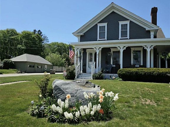 3rd image of 35 Fairview Ave