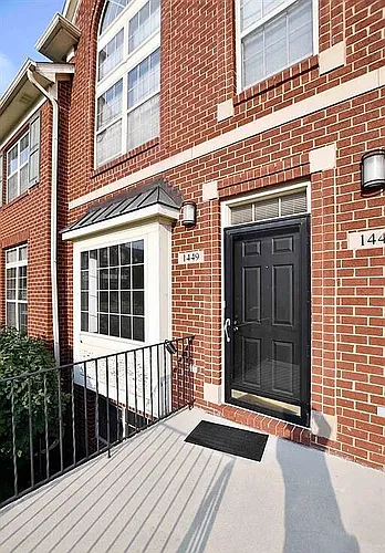 1449 Ashford Ct Photo 1