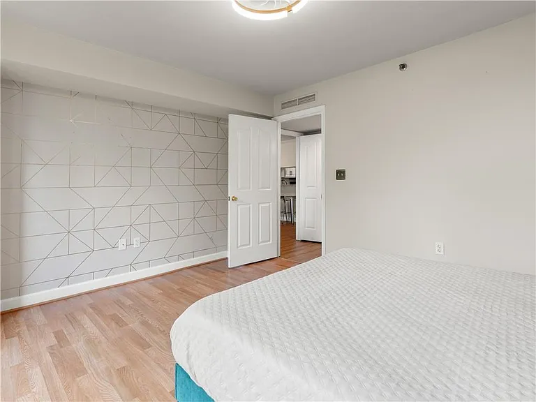 2870 Pharr Court South NW #907 — Photo 24