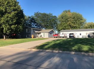 719 2nd St, Onawa, IA 51040