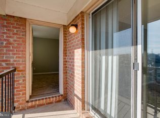 14801 Rydell Rd APT 303, Centreville, VA 20121