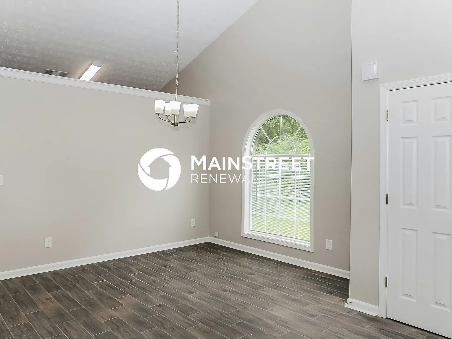 2225 Clayton Rdg — Photo 3