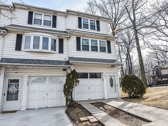 3rd image of 283 Bartlett Ave