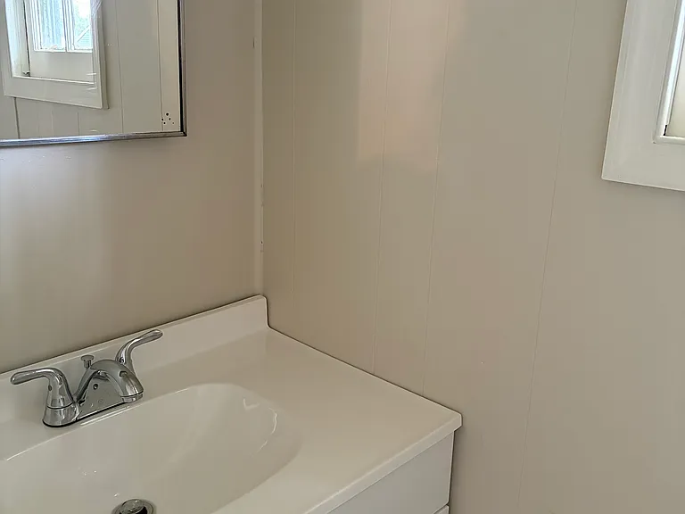111 Fisher Ave — Photo 5