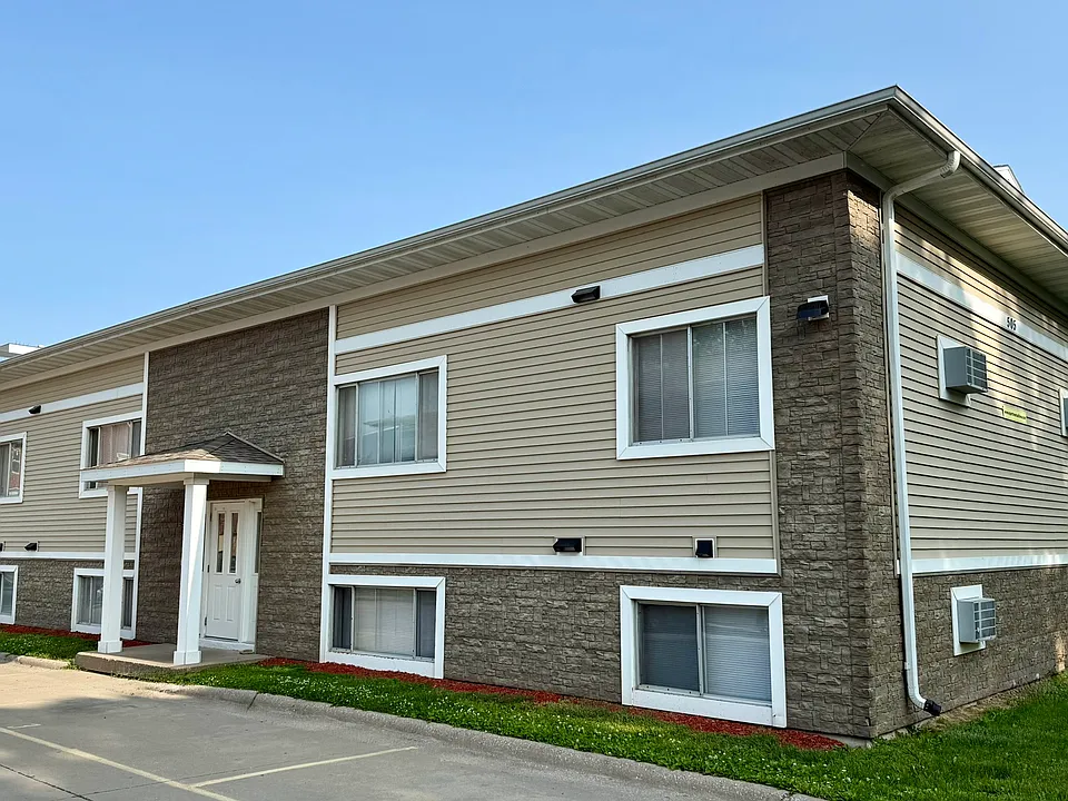 505 S Van Buren St #6