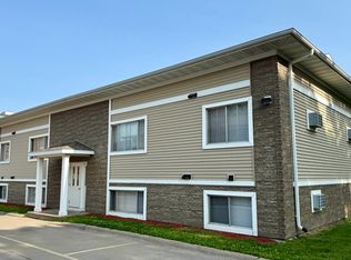 505 S Van Buren St #6, Iowa City, IA 52240
