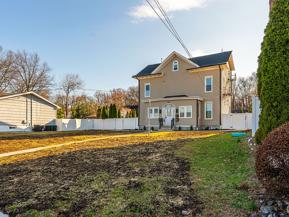 1st image of 1044 Woodland Ave #1