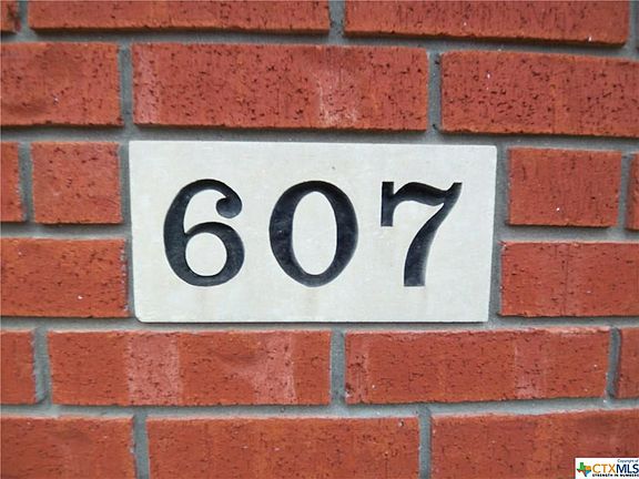 4th image of 607 Clara Dr