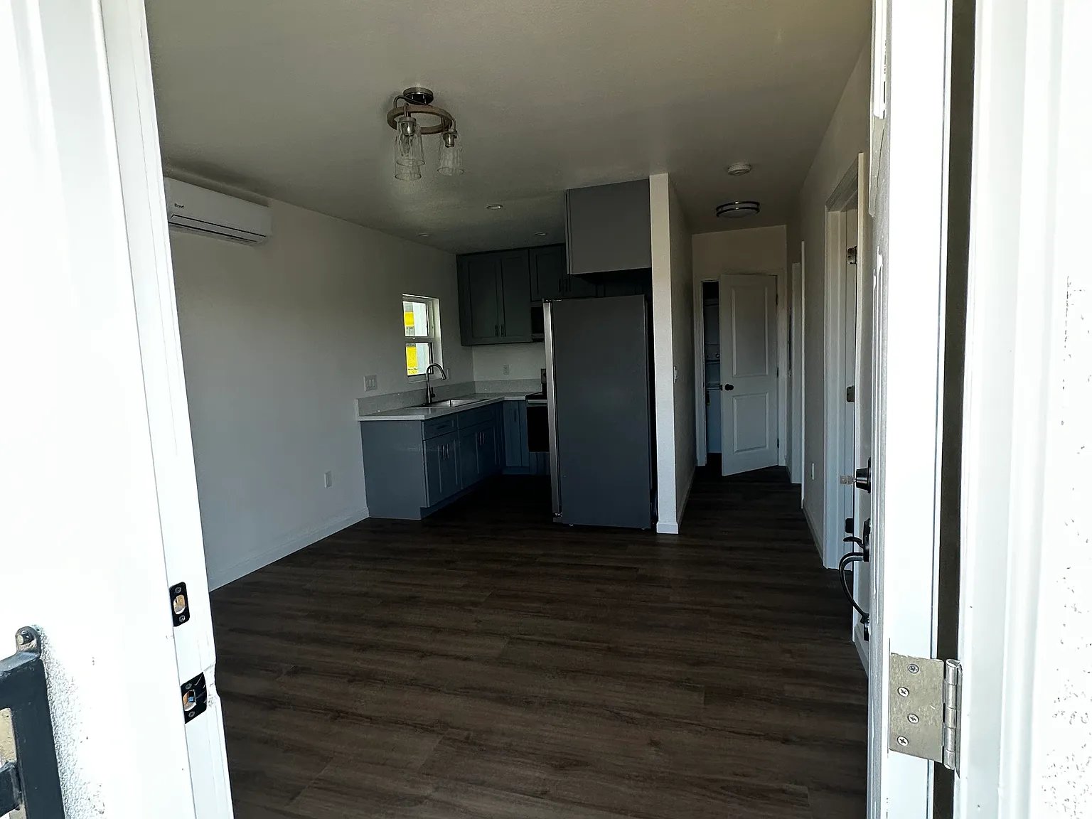 2 bed, 1.5 bath, $3,200 — Photo 3