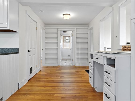 3rd image of 3 Rosedale Ave