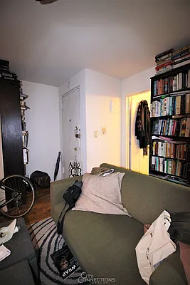 Rented by City Connections Realty | media 19