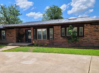 1202 Oak Dr, Big Lake, TX 76932