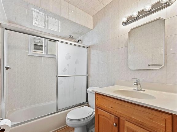 5th image of 166 Sinclair Ave #1F