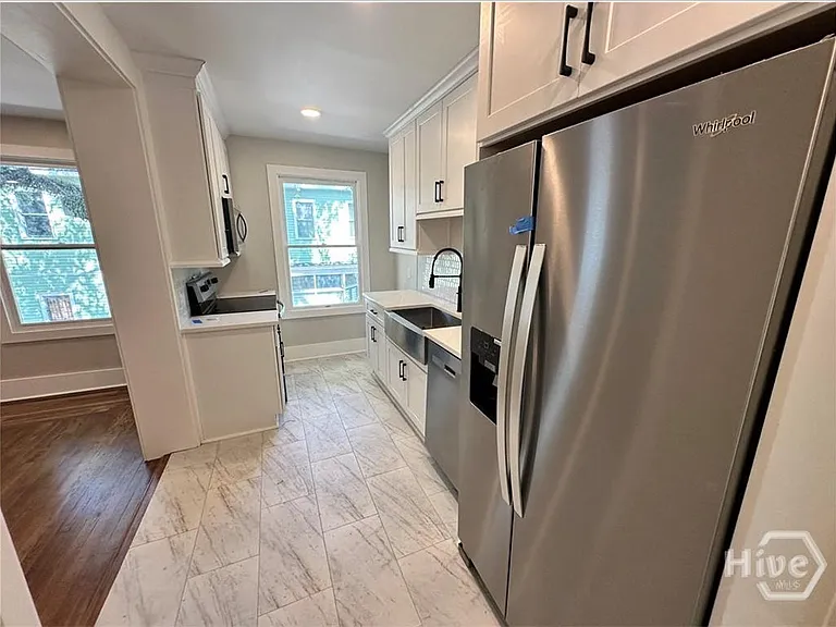 221 W Duffy St #C3 — Photo 5